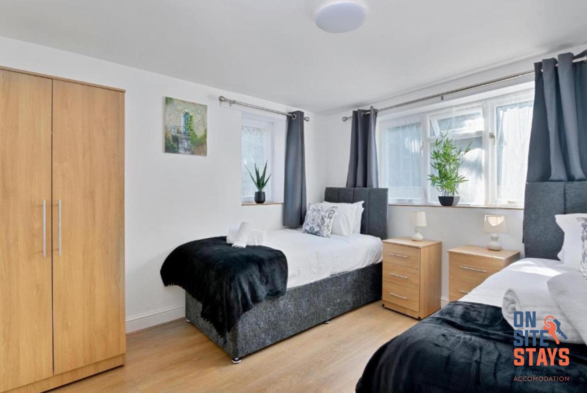 Onsitestays - Tranquil 2 Bedroom Apartment With Large Kitchen, Private Garden Near Wimbledon Station Londres Exterior foto